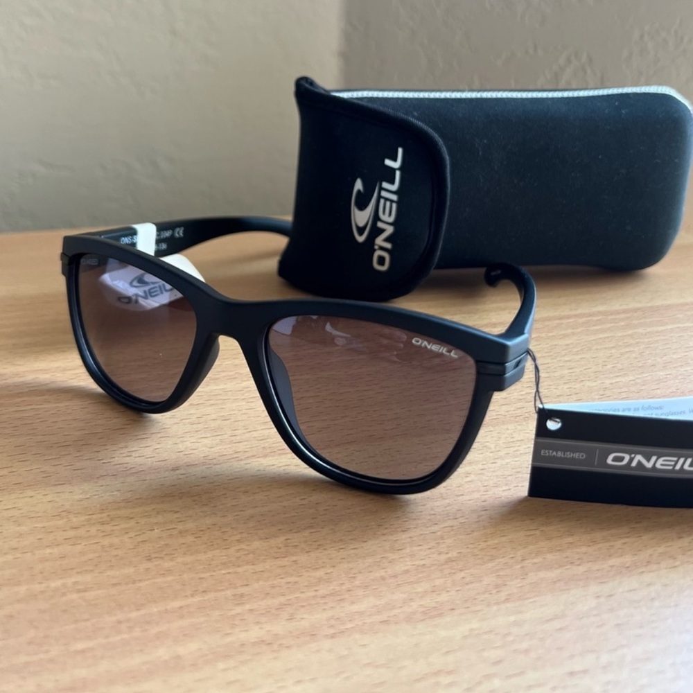 O'Neill Seapink Cateye Polarized Sunglasses
